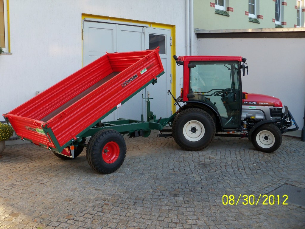 traktor mit hänger  bmz baumaschinenzentrum oberland